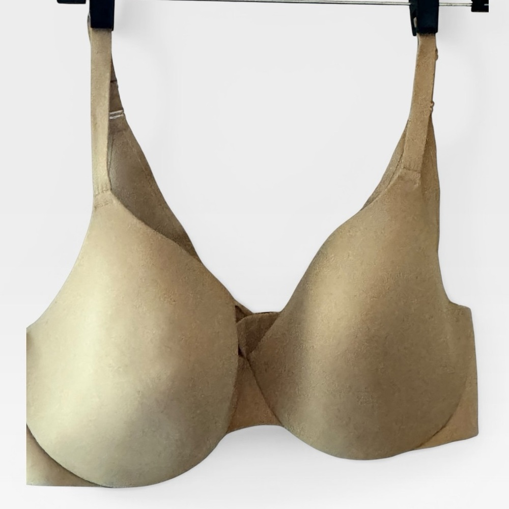 Cacique Smooth Nude T-Shirt Bra underwire adjustable straps Intimates Sz 42DD‎
